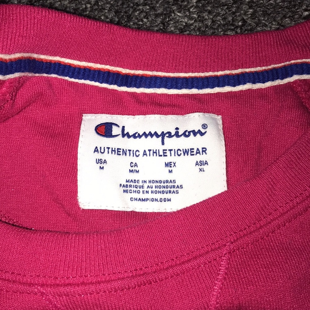 Womens champion crew neck sweatshirt. Size medium. - Picture 2 of 2